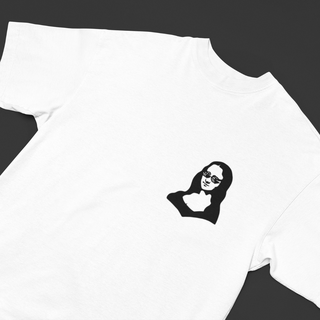 Playful Indian streetwear Mona Lisa graphic t-shirt, modern art-inspired South Asian oversized streetwear for parties and casual wear