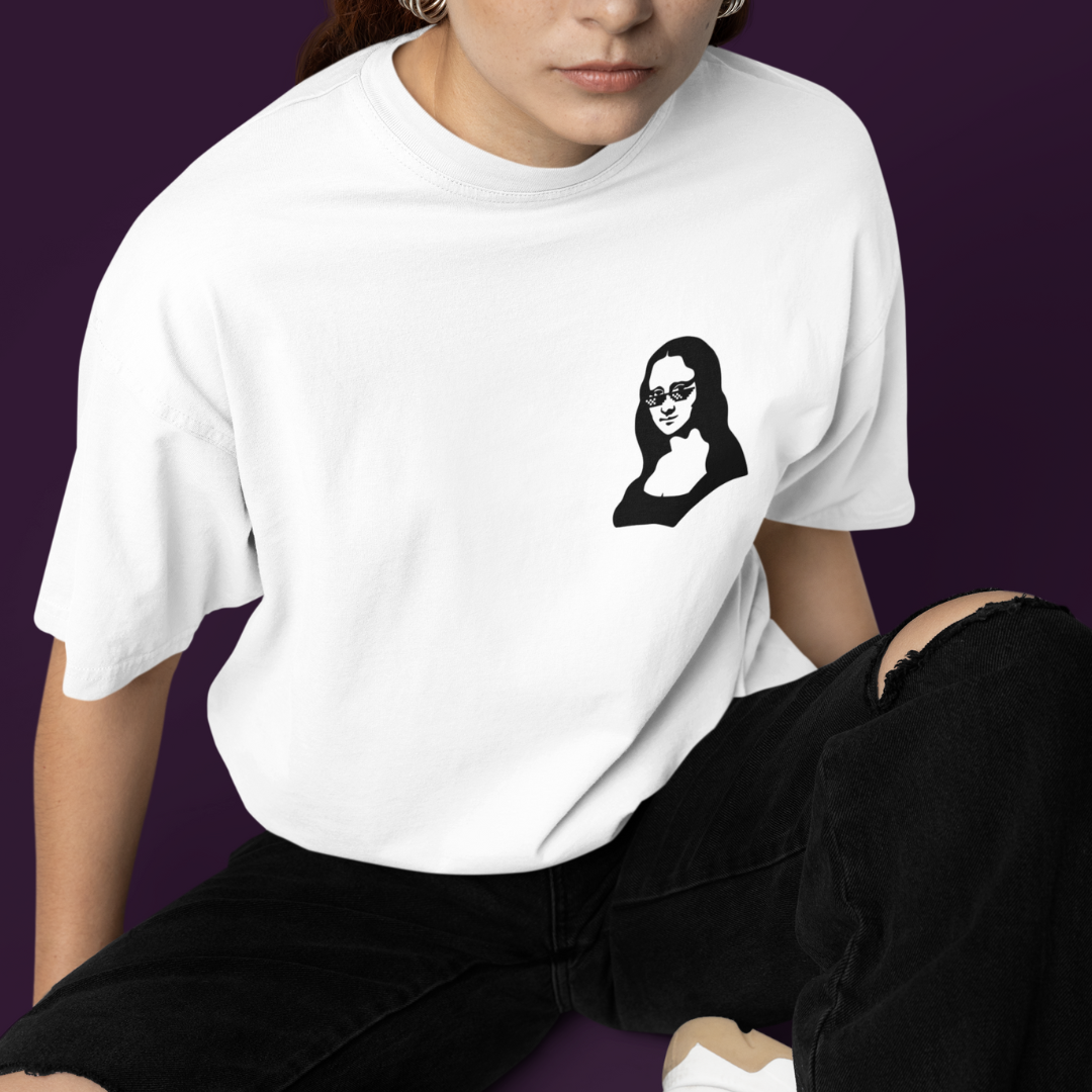 Playful Indian streetwear Mona Lisa graphic t-shirt, modern art-inspired South Asian oversized streetwear for parties and casual wear
